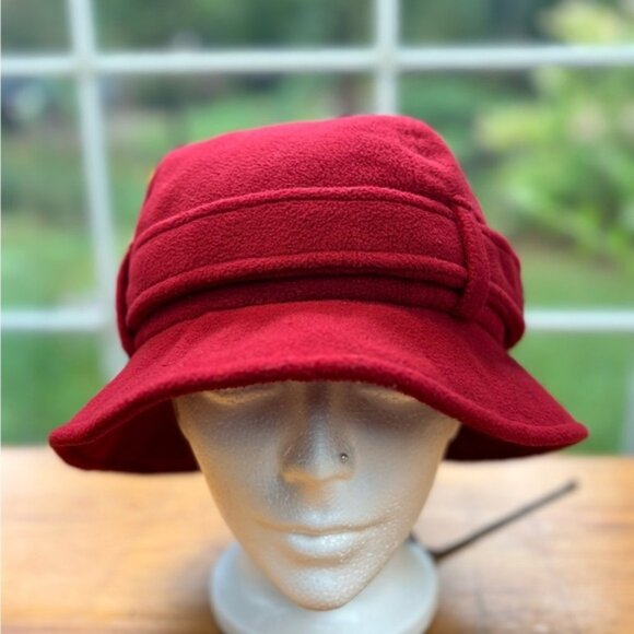 Beatrice & Zacharie red bucket hat - Picture 6 of 12